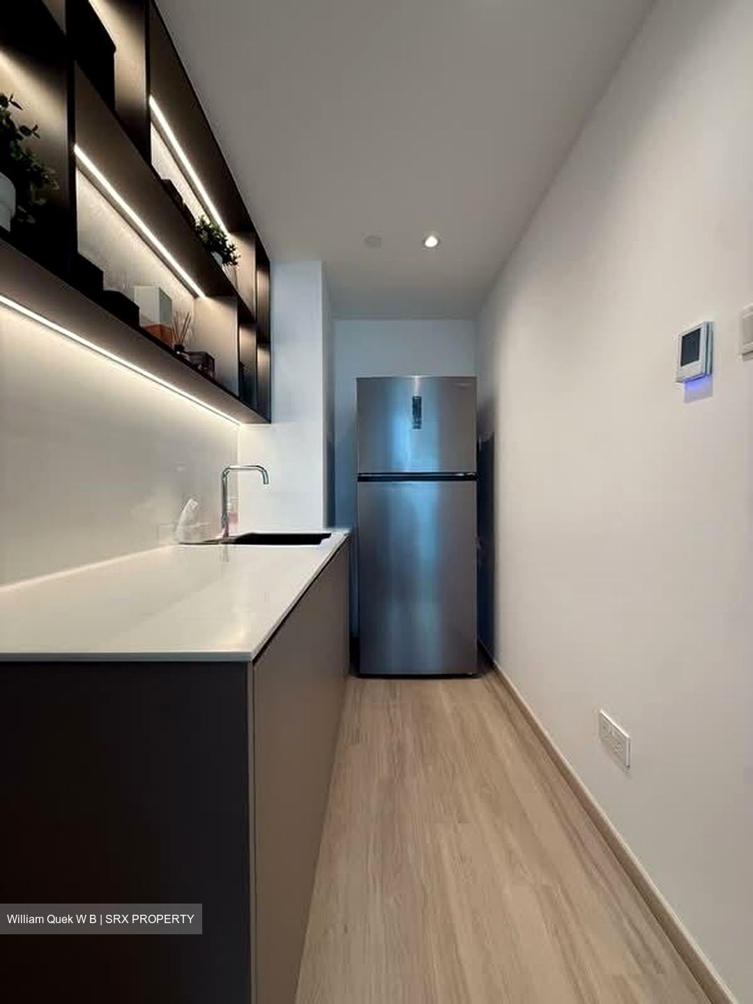 Arc 380 (D8), Office #572566871